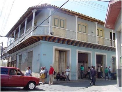 Von der Casa de la Trova in Santiago und dem Tourismus in Kuba -