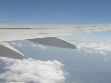 5 Dinge, die man im Flugzeug nicht machen sollte -